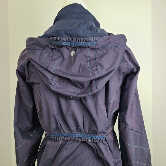 Lululemon She's Swift purple striped jacket, PTP 16" - Picture 11 of 12